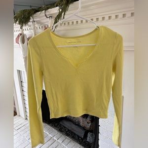 Light yellow long sleeve top💛💛